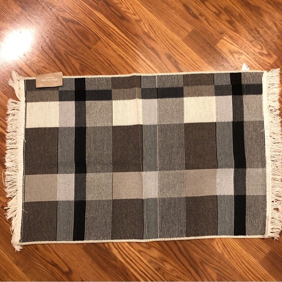 NWT Double Sided Rug 24”X 35” - Picture 4 of 7